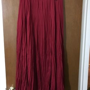 Larry Levine crinkle Maxi Skirt